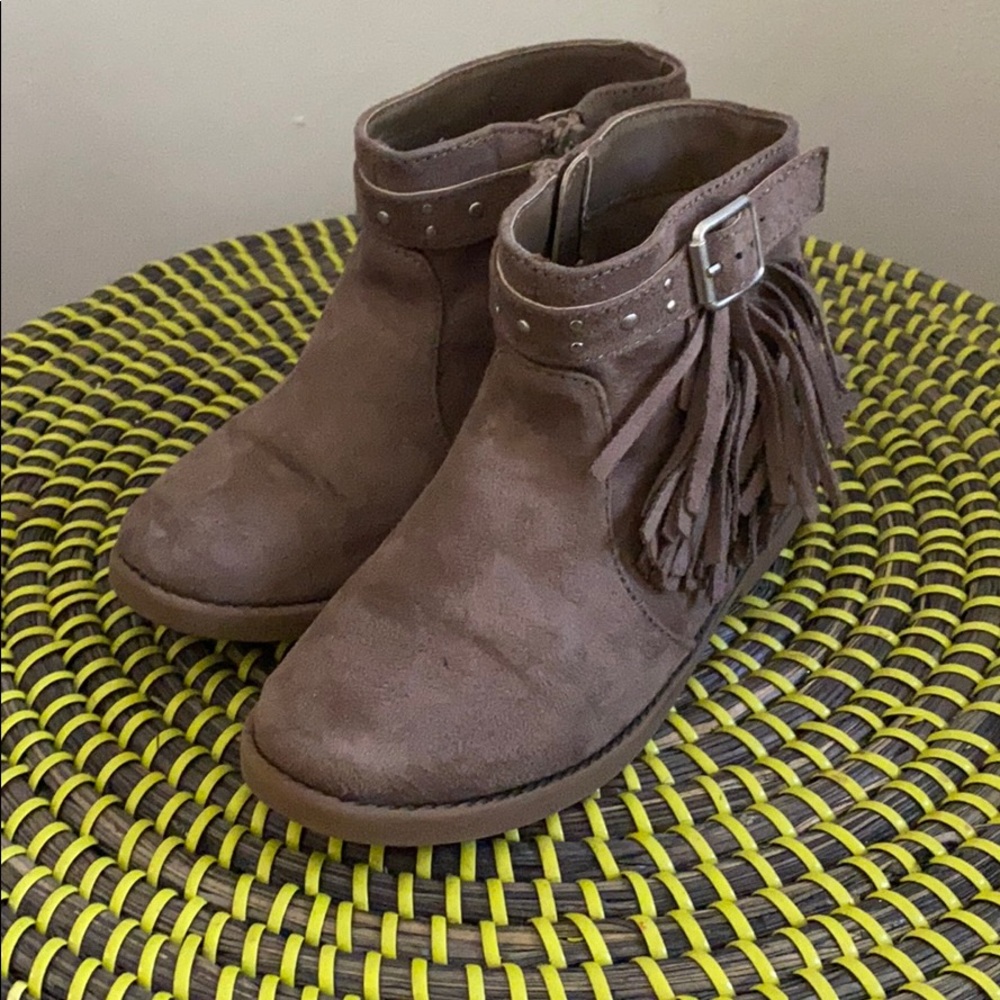 The Children’s Place Boots {Size 11}